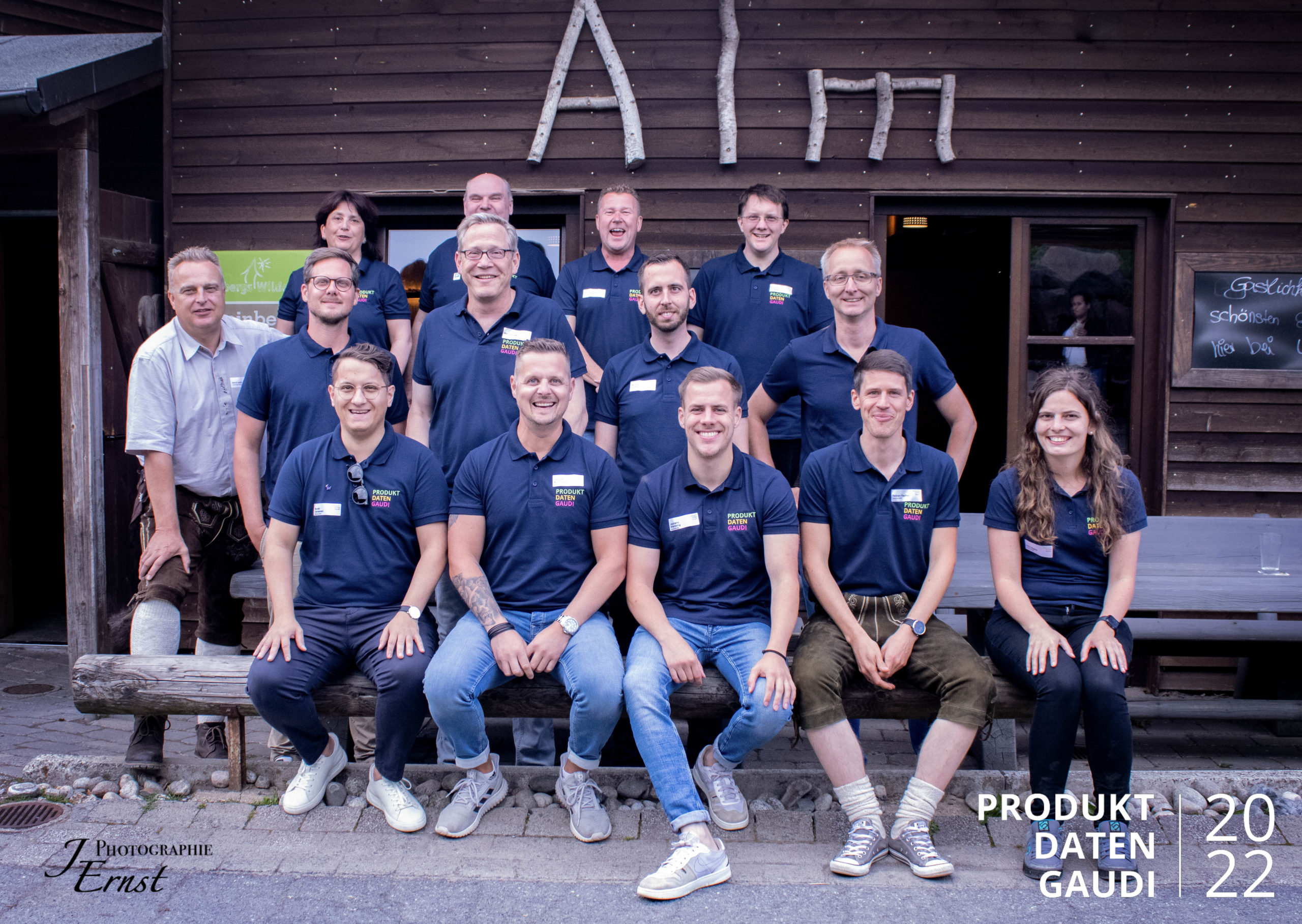 Gruppenfoto der Almöhis und Almöhipartner der Produktdatengaudi 2022